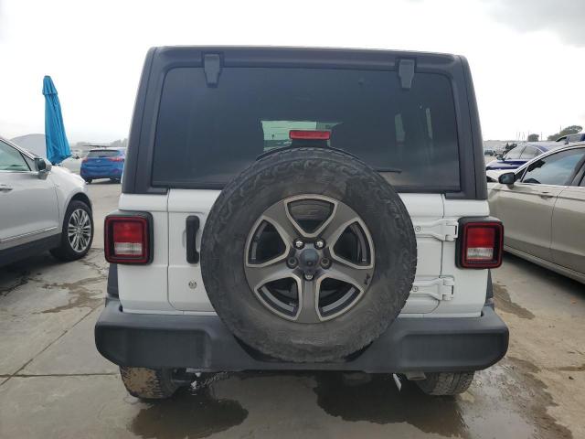 Photo 5 VIN: 1C4HJXDG1JW224523 - JEEP WRANGLER 