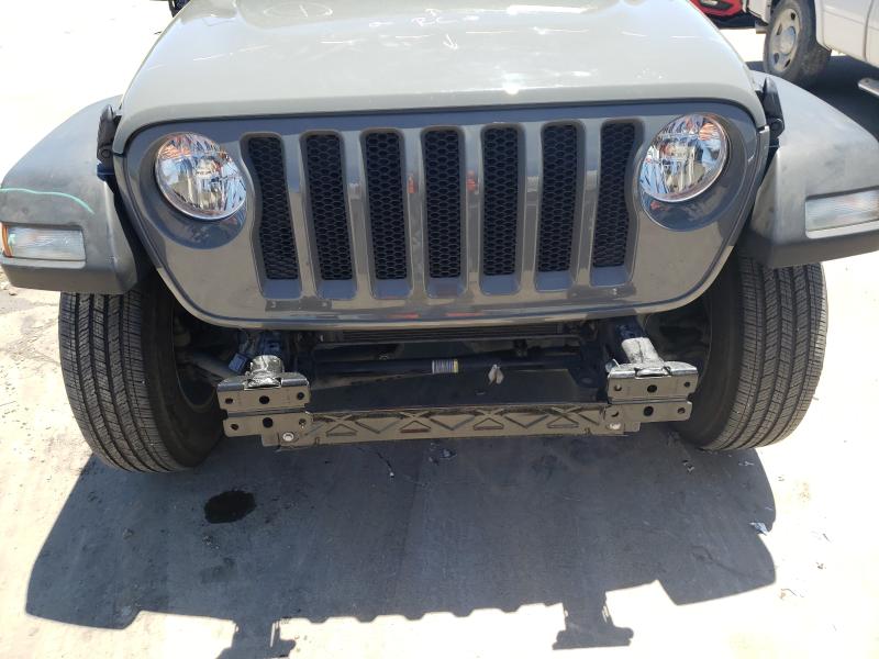 Photo 8 VIN: 1C4HJXDG1JW233996 - JEEP WRANGLER U 