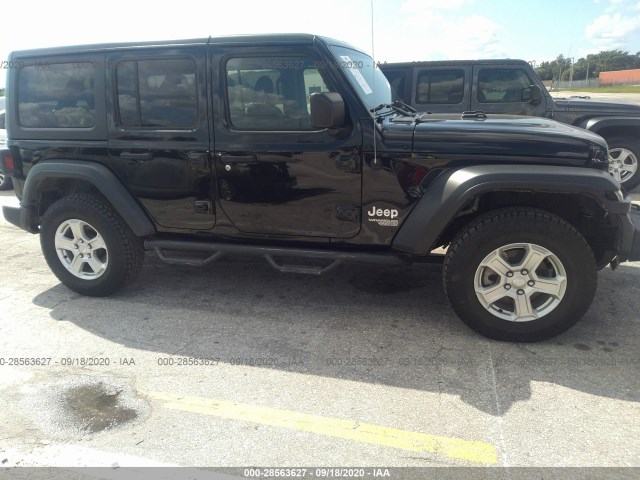 Photo 5 VIN: 1C4HJXDG1JW238616 - JEEP WRANGLER UNLIMITED 