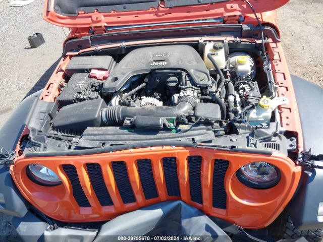 Photo 9 VIN: 1C4HJXDG1JW274516 - JEEP WRANGLER 