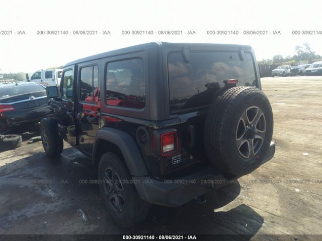 Photo 2 VIN: 1C4HJXDG2JW132823 - JEEP WRANGLER UNLIMITED 