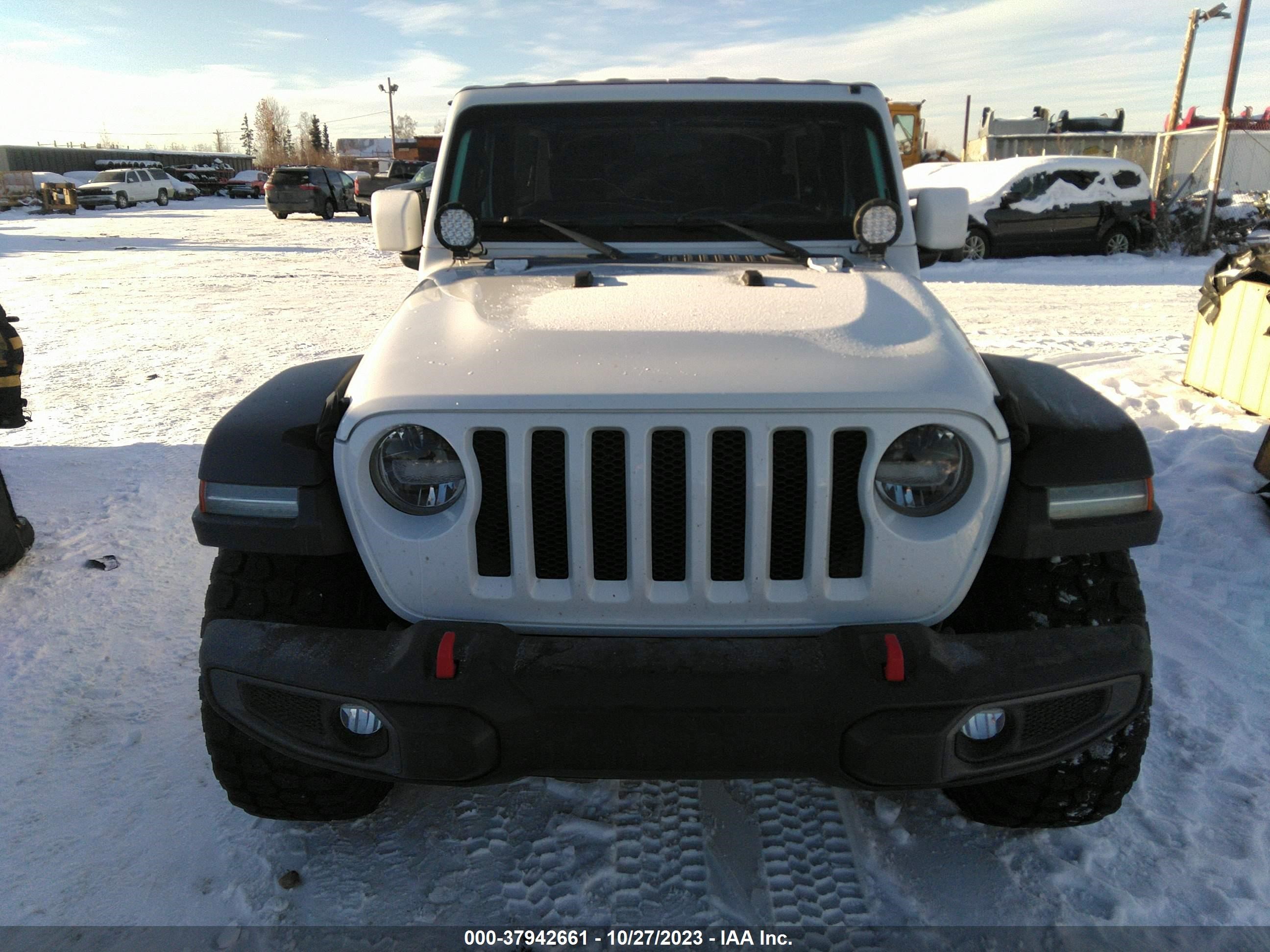 Photo 12 VIN: 1C4HJXDG2JW211506 - JEEP WRANGLER 