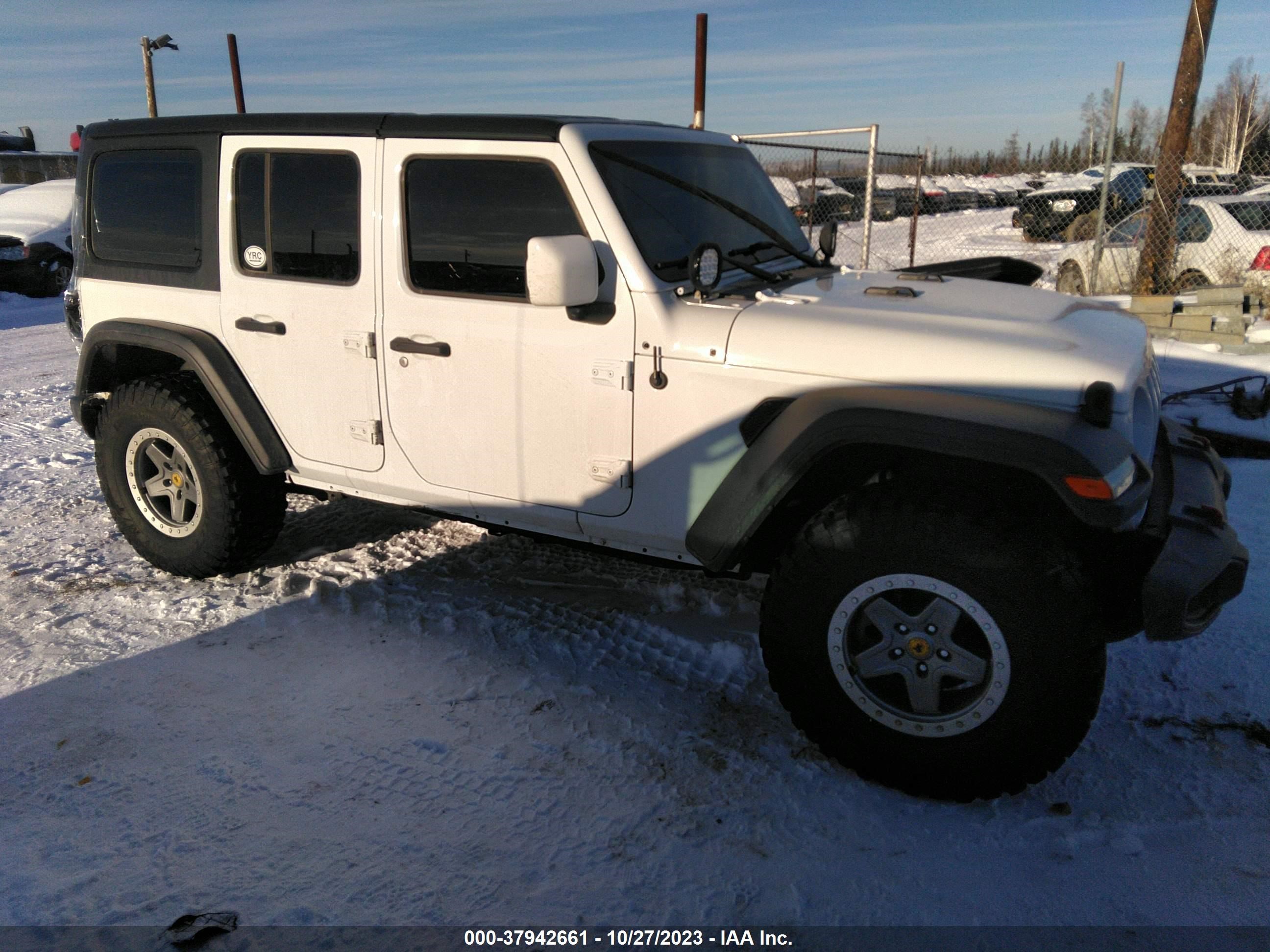 Photo 13 VIN: 1C4HJXDG2JW211506 - JEEP WRANGLER 