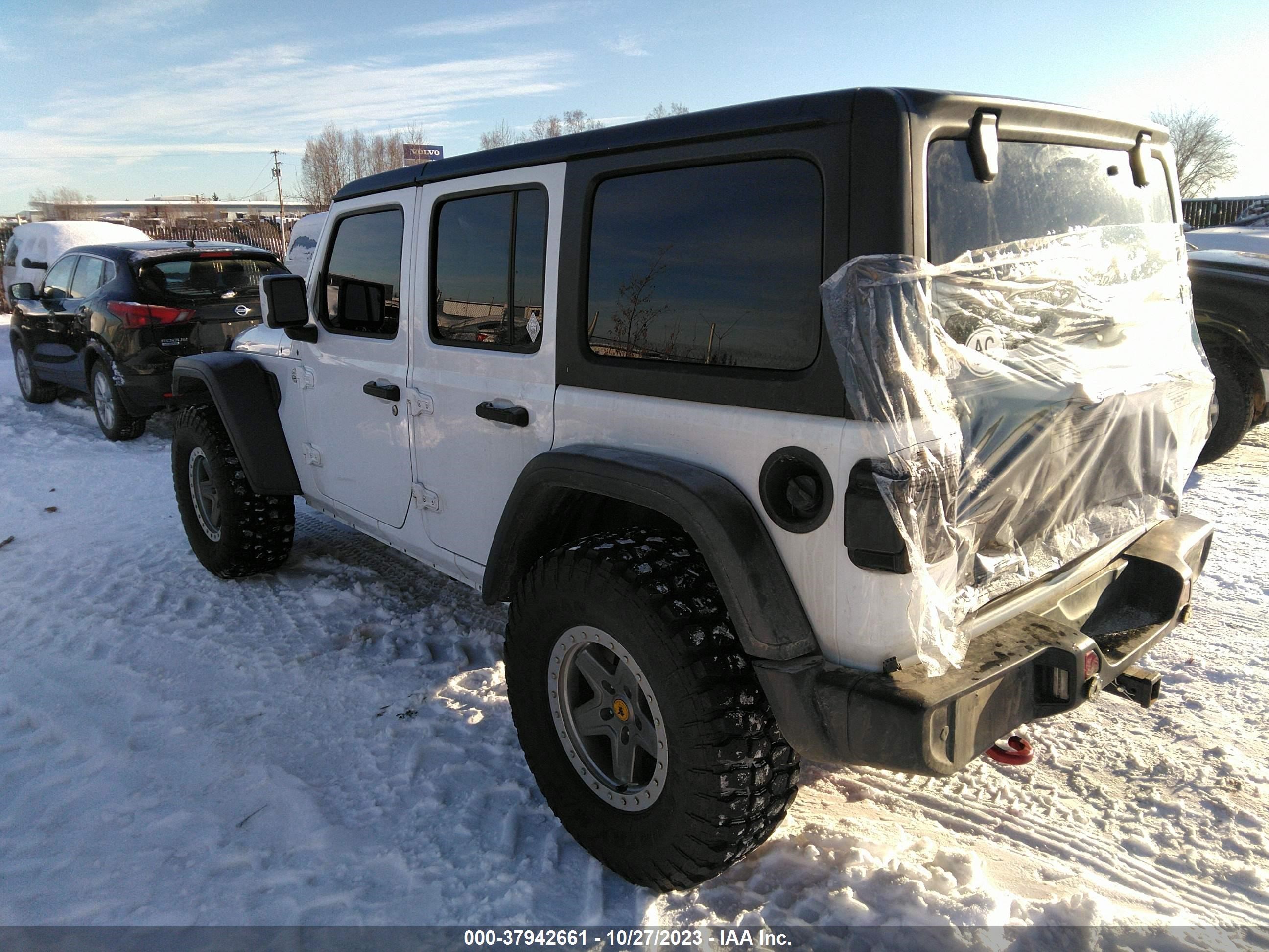 Photo 2 VIN: 1C4HJXDG2JW211506 - JEEP WRANGLER 