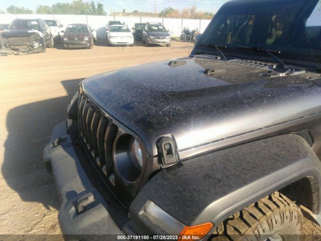 Photo 5 VIN: 1C4HJXDG2JW250600 - JEEP WRANGLER UNLIMITED 