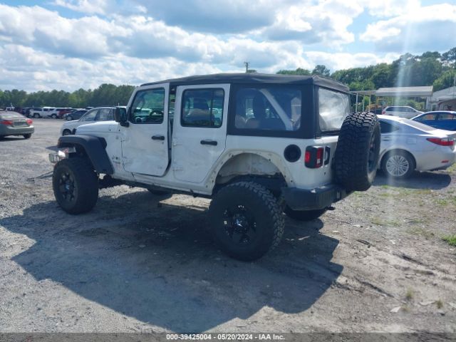 Photo 2 VIN: 1C4HJXDG2JW284939 - JEEP WRANGLER UNLIMITED 