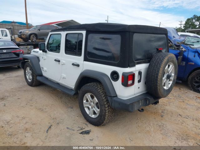 Photo 2 VIN: 1C4HJXDG3JW157827 - JEEP WRANGLER 