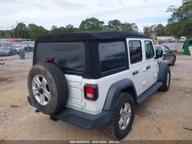 Photo 3 VIN: 1C4HJXDG3JW157827 - JEEP WRANGLER 