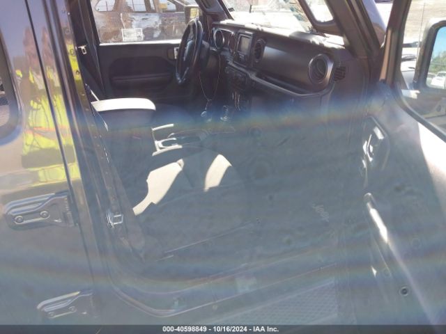 Photo 4 VIN: 1C4HJXDG3JW169783 - JEEP WRANGLER 