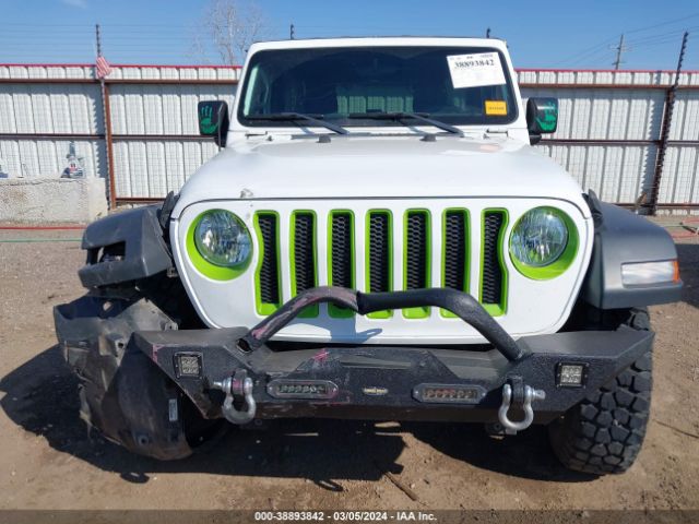 Photo 5 VIN: 1C4HJXDG3JW297893 - JEEP WRANGLER UNLIMITED 