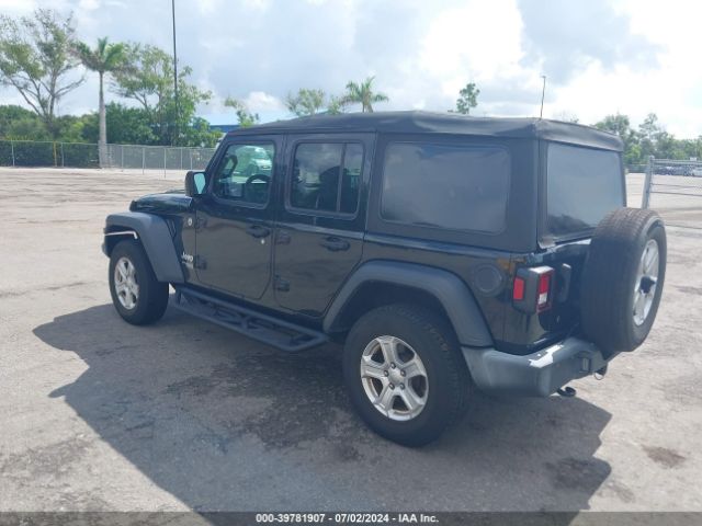 Photo 2 VIN: 1C4HJXDG3JW298350 - JEEP WRANGLER 