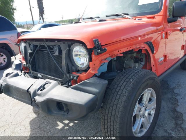 Photo 5 VIN: 1C4HJXDG3JW298414 - JEEP WRANGLER UNLIMITED 