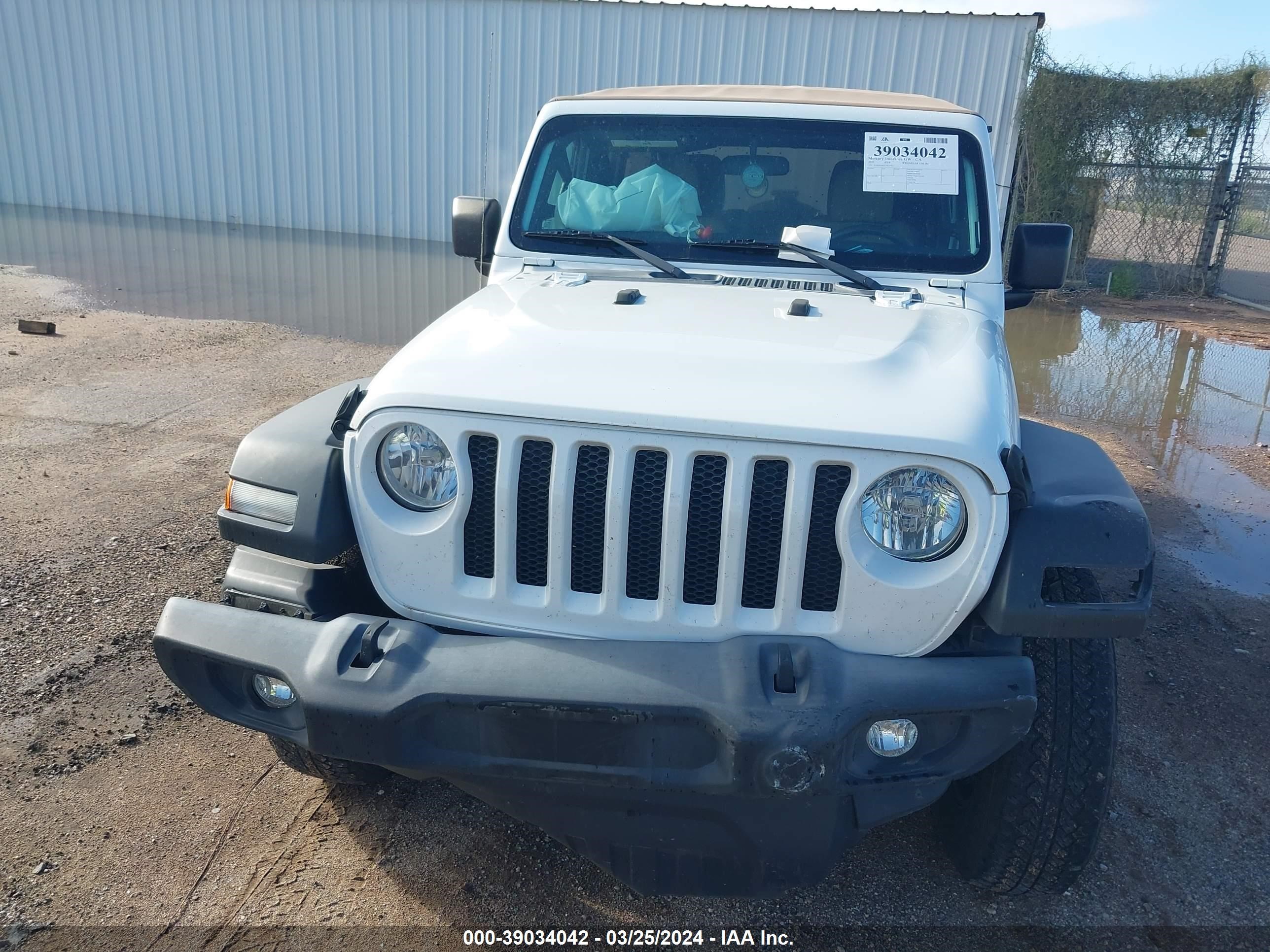 Photo 11 VIN: 1C4HJXDG3LW144711 - JEEP WRANGLER 