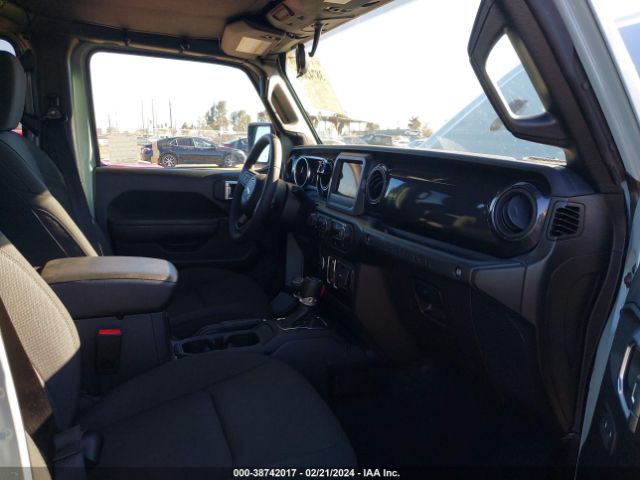 Photo 4 VIN: 1C4HJXDG3PW582523 - JEEP WRANGLER 