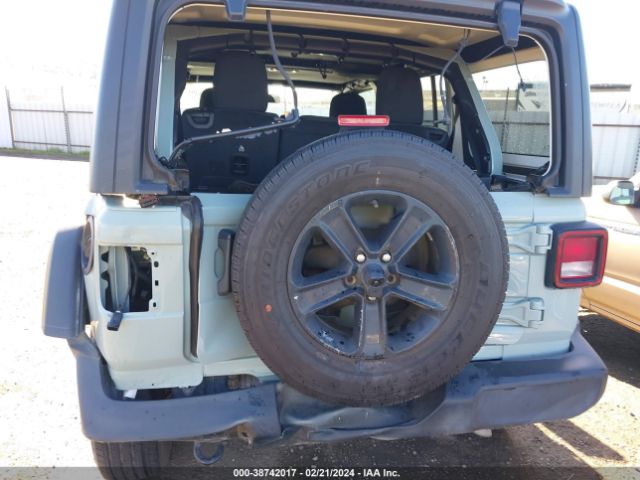 Photo 5 VIN: 1C4HJXDG3PW582523 - JEEP WRANGLER 