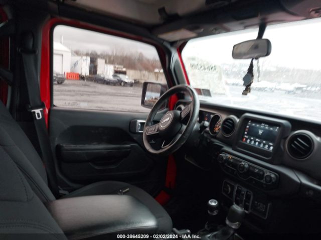 Photo 4 VIN: 1C4HJXDG4JW103243 - JEEP WRANGLER UNLIMITED 