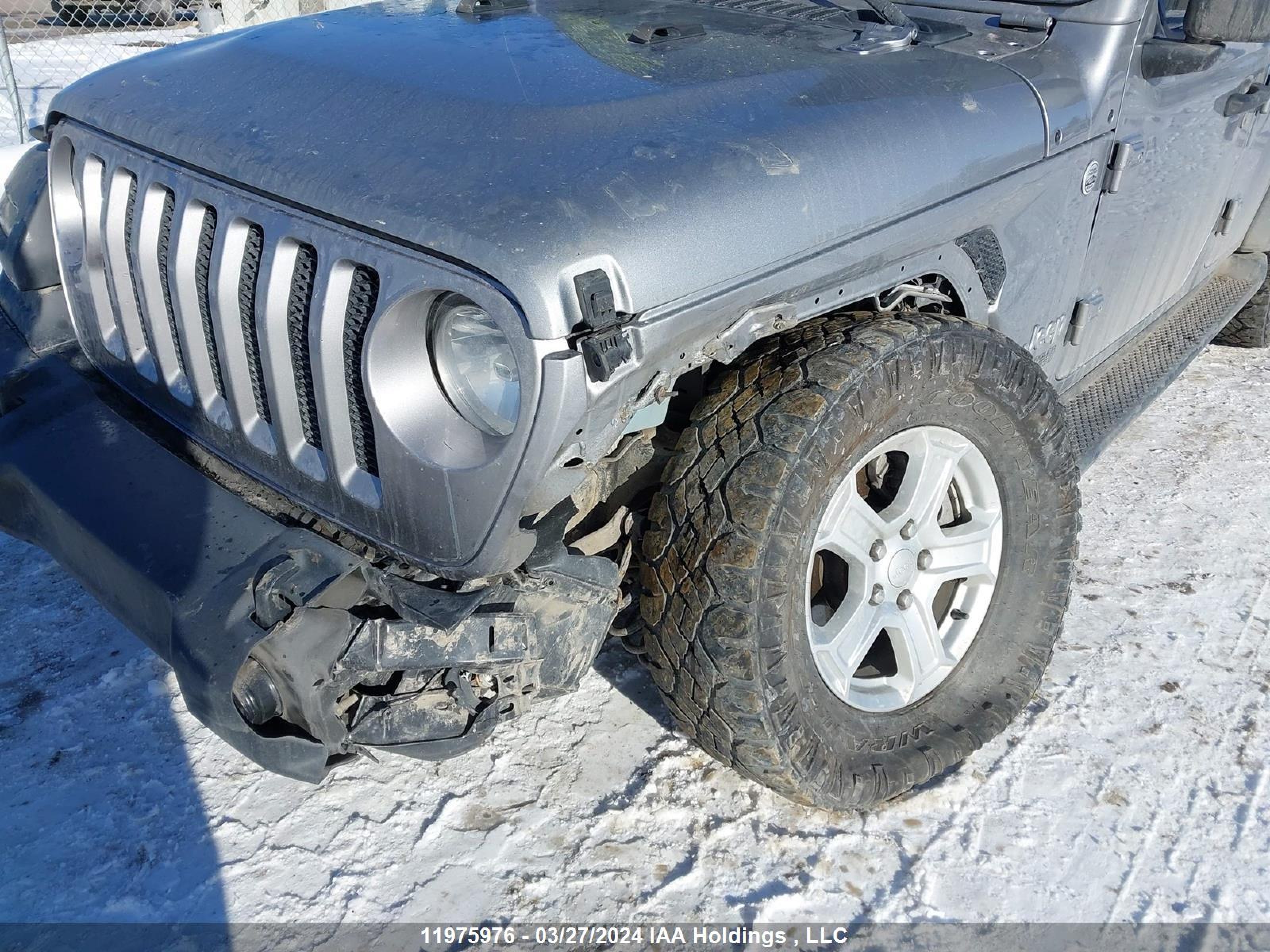 Photo 5 VIN: 1C4HJXDG4JW103632 - JEEP WRANGLER 