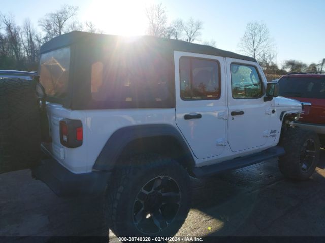 Photo 3 VIN: 1C4HJXDG4JW140244 - JEEP WRANGLER UNLIMITED 