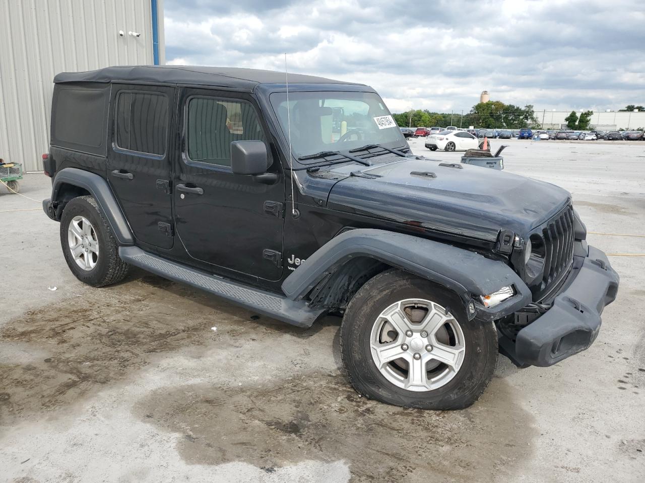 Photo 3 VIN: 1C4HJXDG4JW178718 - JEEP WRANGLER 