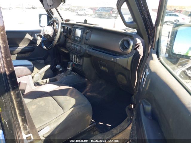 Photo 4 VIN: 1C4HJXDG4JW241428 - JEEP WRANGLER 