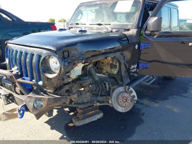 Photo 5 VIN: 1C4HJXDG4JW241428 - JEEP WRANGLER 