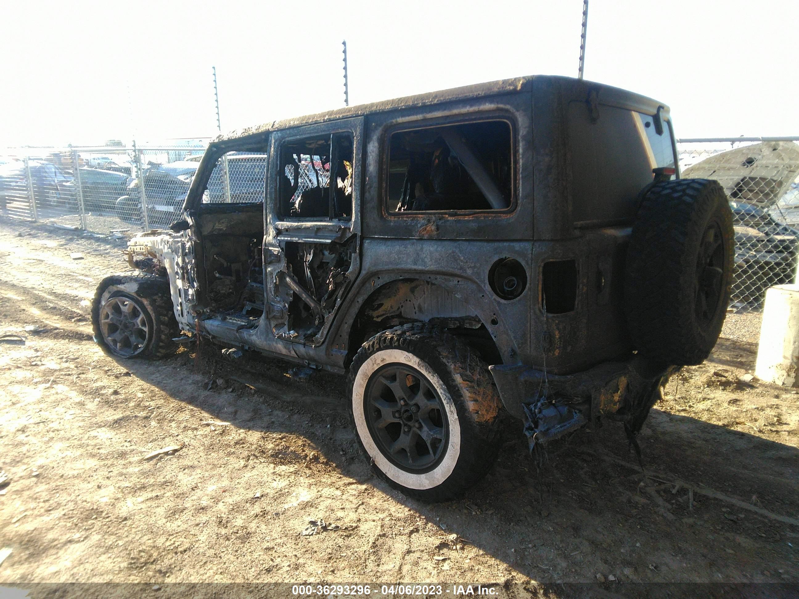 Photo 2 VIN: 1C4HJXDG4NW163741 - JEEP WRANGLER 