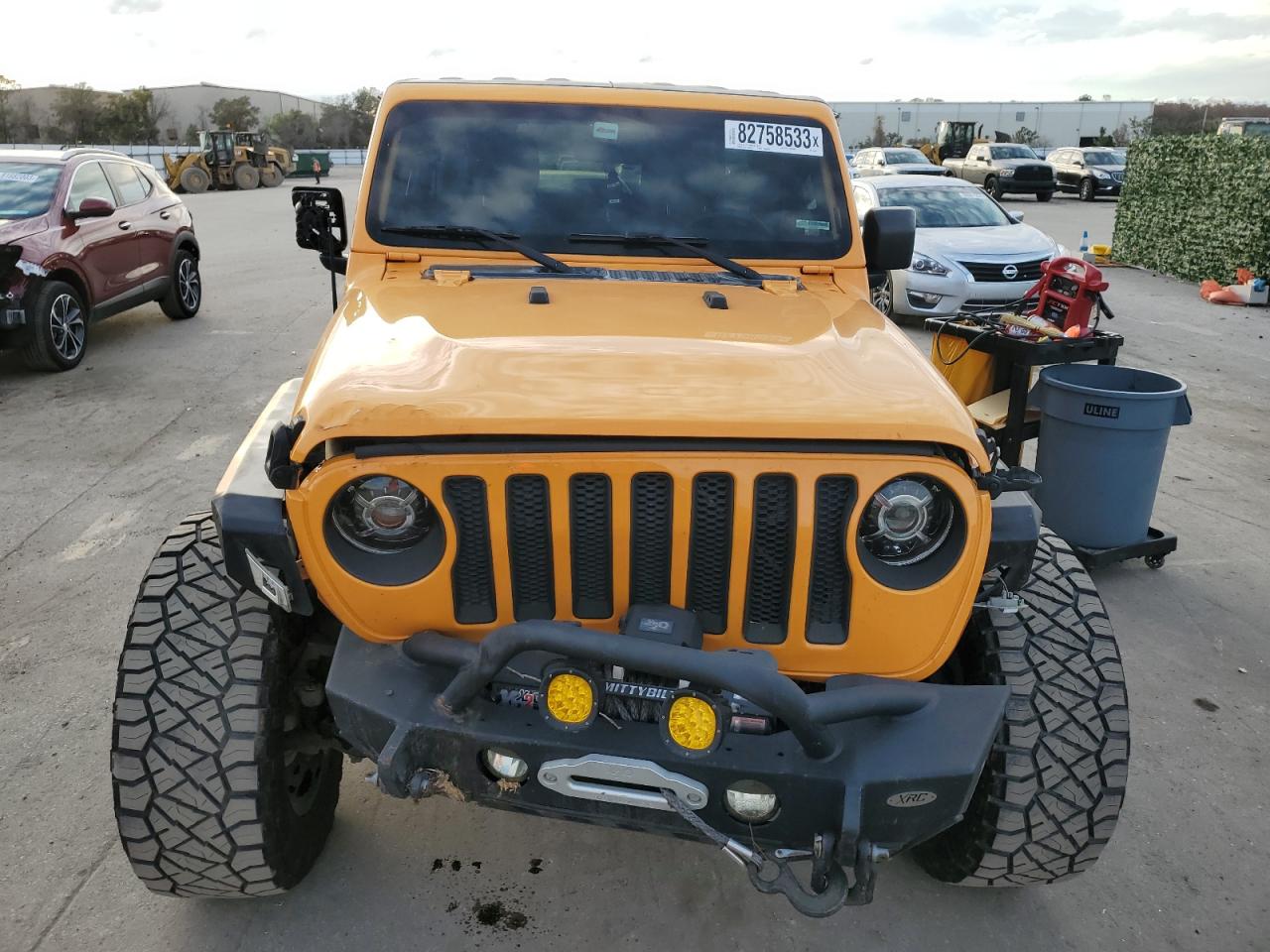 Photo 4 VIN: 1C4HJXDG5JW144657 - JEEP WRANGLER 