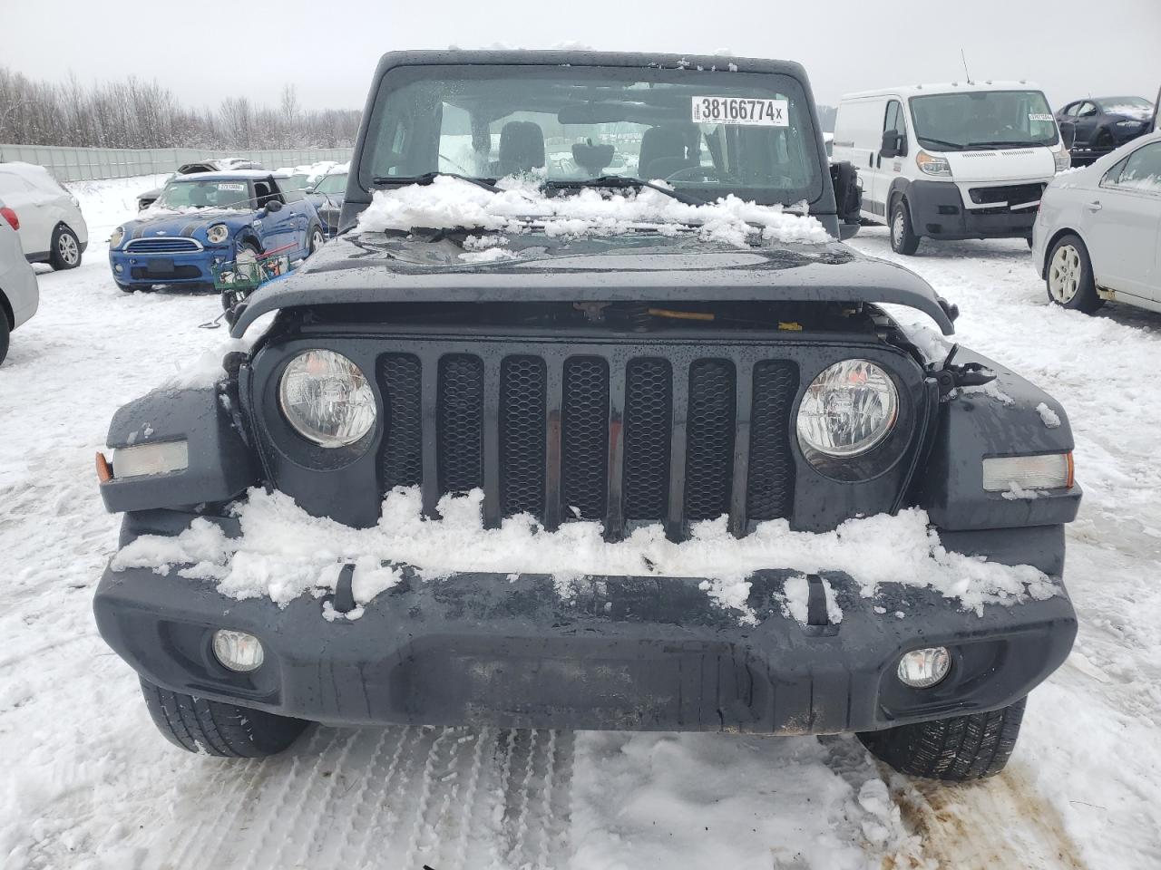 Photo 4 VIN: 1C4HJXDG5JW228526 - JEEP WRANGLER 