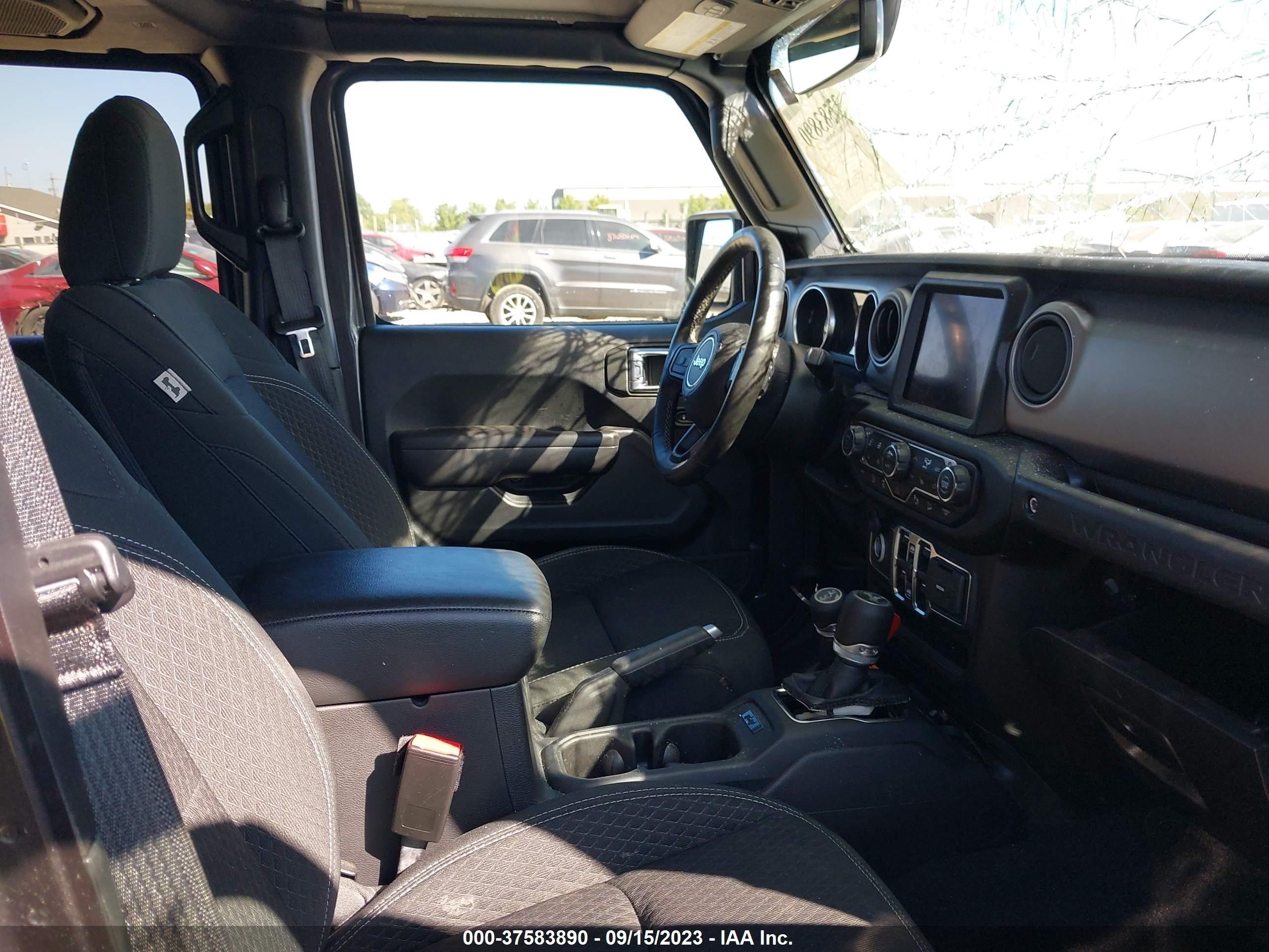 Photo 4 VIN: 1C4HJXDG5MW692145 - JEEP WRANGLER 