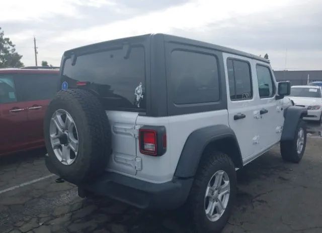 Photo 3 VIN: 1C4HJXDG6JW105320 - JEEP WRANGLER 