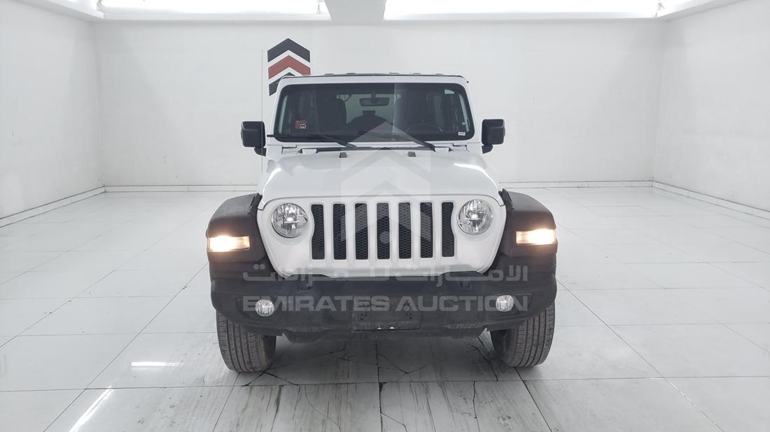 Photo 2 VIN: 1C4HJXDG6JW126247 - JEEP WRANGLER 