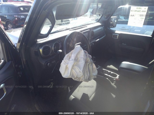 Photo 4 VIN: 1C4HJXDG6JW152878 - JEEP WRANGLER UNLIMITED 