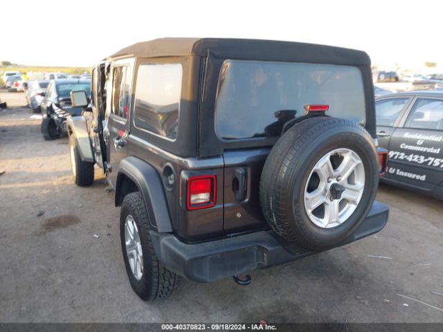 Photo 2 VIN: 1C4HJXDG6KW662617 - JEEP WRANGLER 