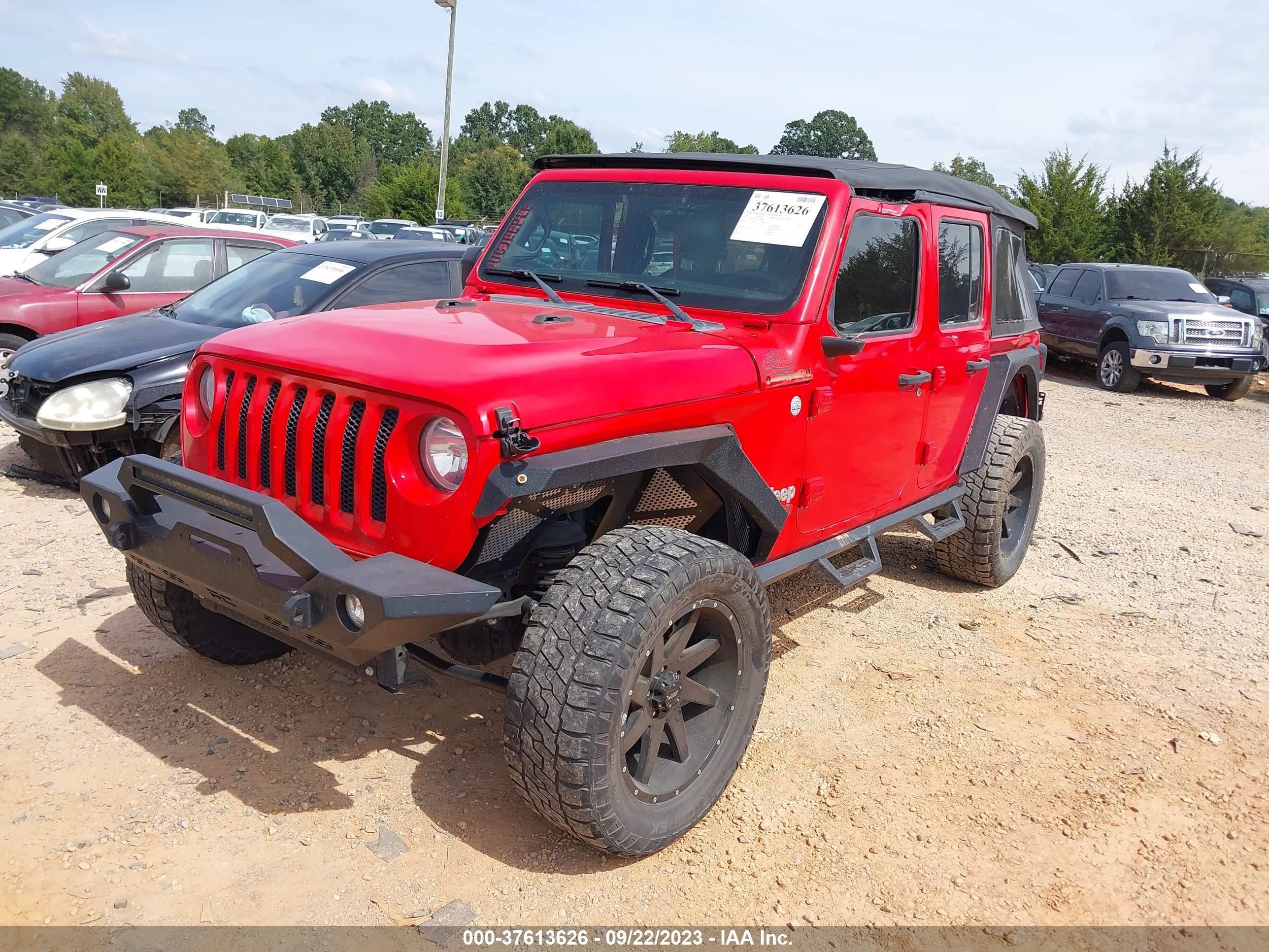 Photo 1 VIN: 1C4HJXDG7JW303680 - JEEP WRANGLER 