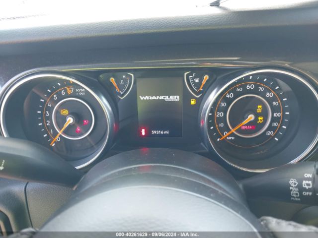 Photo 6 VIN: 1C4HJXDG7KW650427 - JEEP WRANGLER 