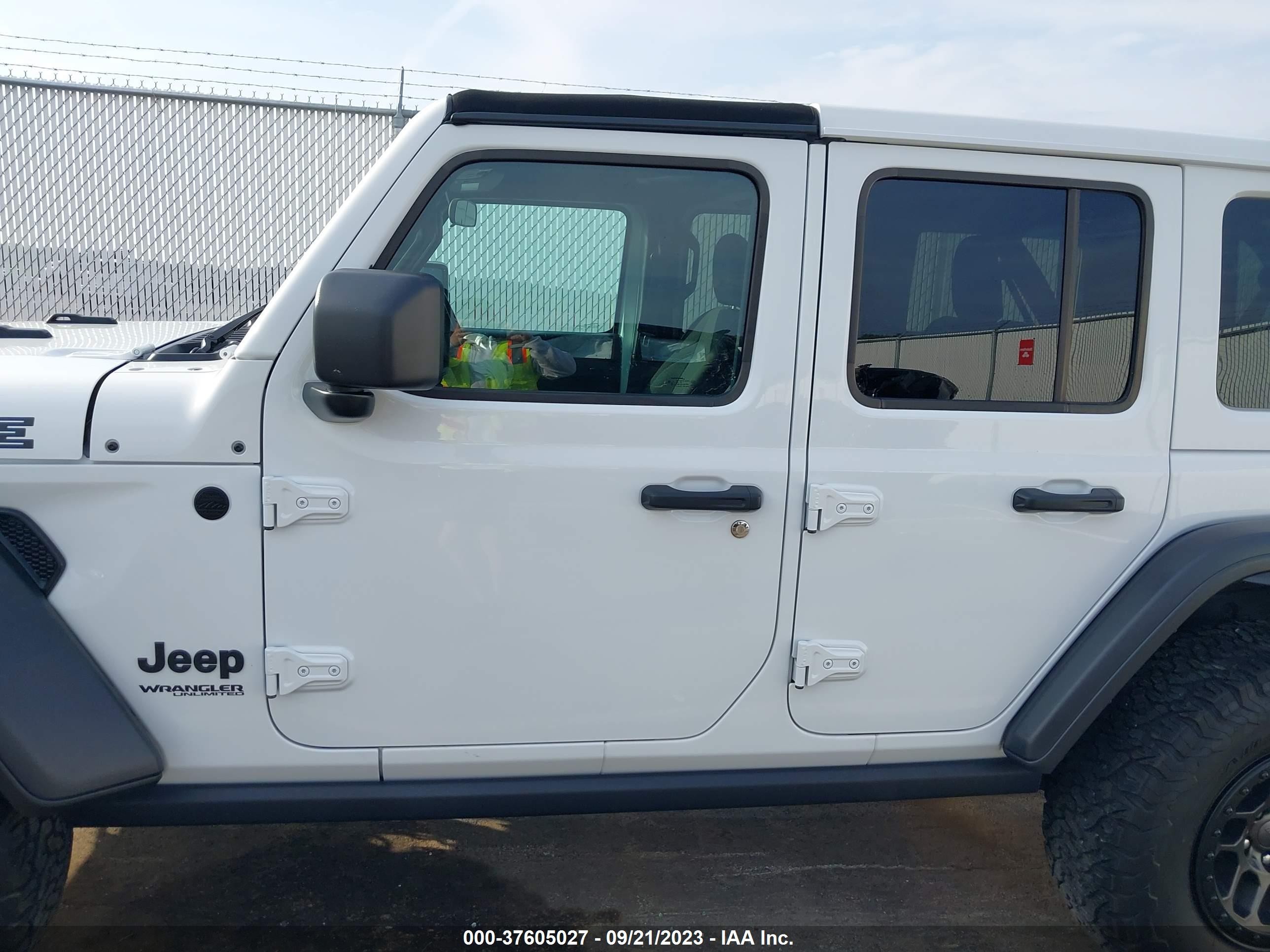 Photo 13 VIN: 1C4HJXDG7NW254079 - JEEP WRANGLER 