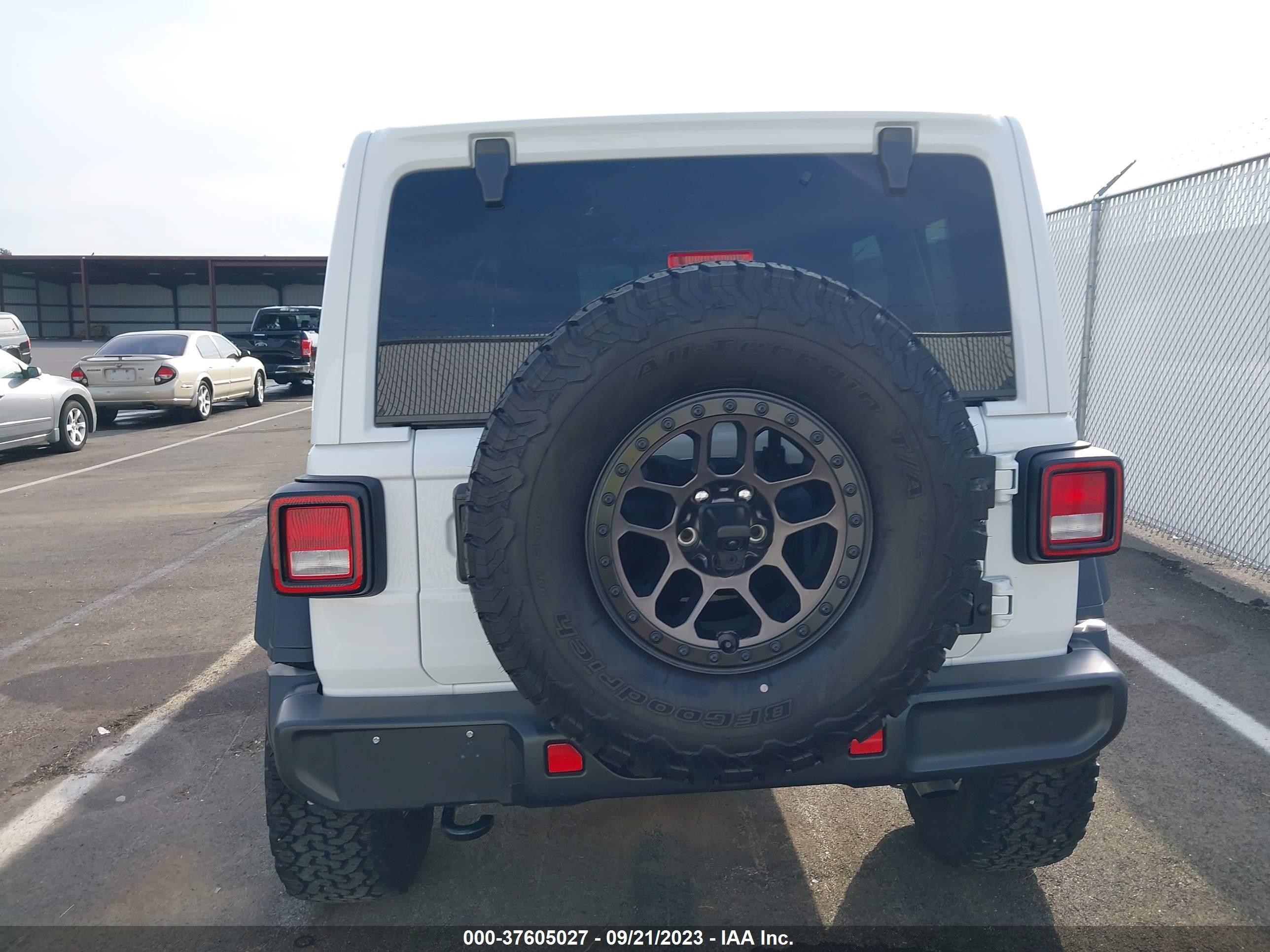 Photo 15 VIN: 1C4HJXDG7NW254079 - JEEP WRANGLER 