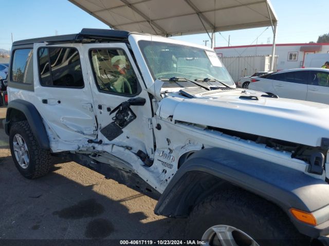 Photo 5 VIN: 1C4HJXDG8JW134740 - JEEP WRANGLER 