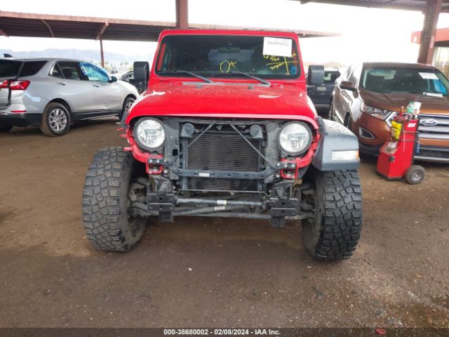 Photo 5 VIN: 1C4HJXDG8JW147942 - JEEP WRANGLER UNLIMITED 