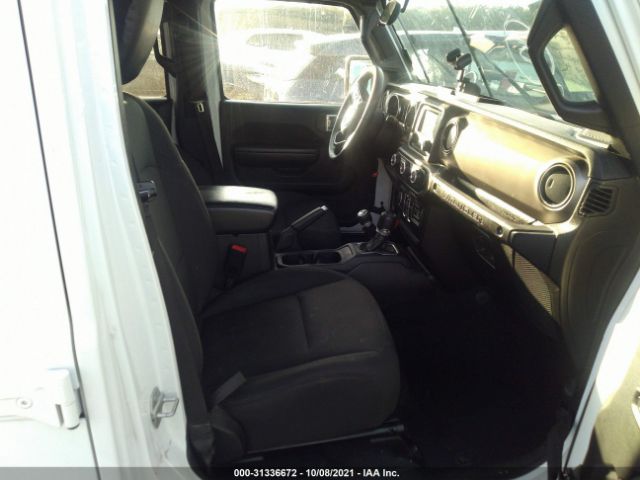 Photo 4 VIN: 1C4HJXDG8JW289482 - JEEP WRANGLER UNLIMITED 