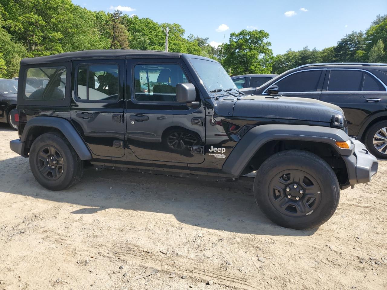 Photo 3 VIN: 1C4HJXDG9JW150462 - JEEP WRANGLER 