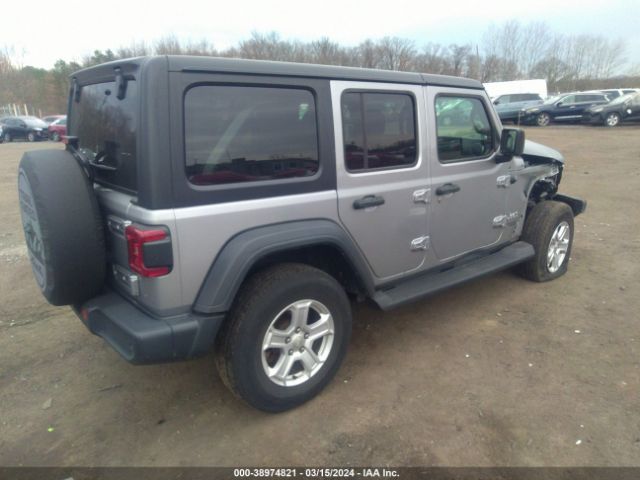 Photo 3 VIN: 1C4HJXDGXJW136859 - JEEP WRANGLER UNLIMITED 