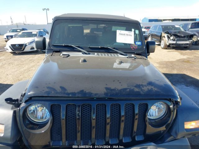 Photo 9 VIN: 1C4HJXDGXJW158442 - JEEP WRANGLER UNLIMITED 