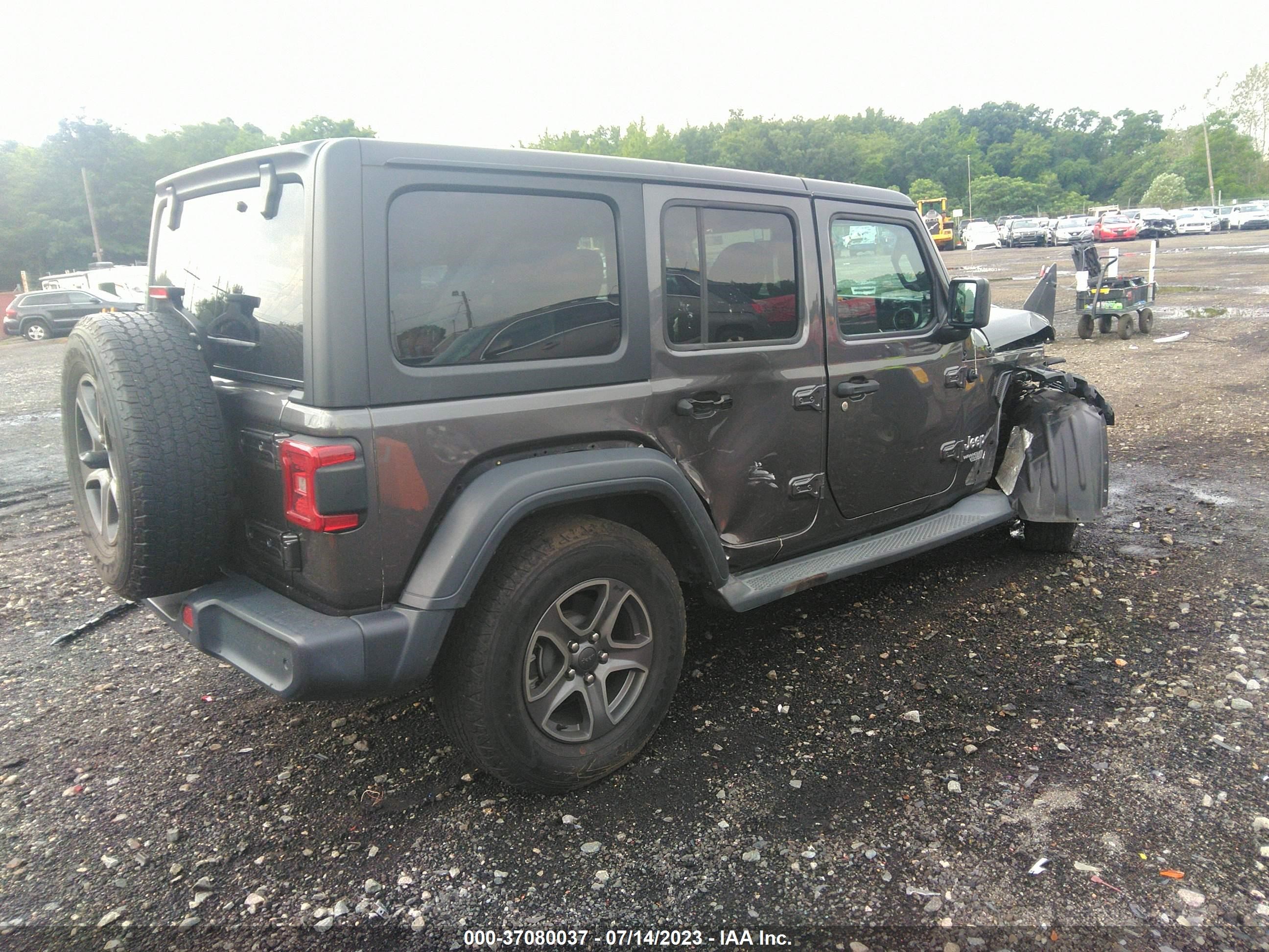 Photo 3 VIN: 1C4HJXDGXJW208952 - JEEP WRANGLER 