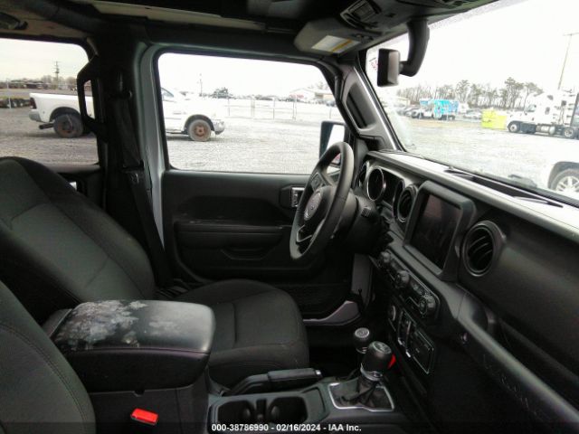 Photo 4 VIN: 1C4HJXDN0PW572806 - JEEP WRANGLER 