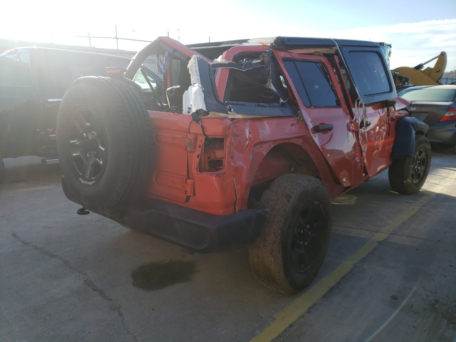 Photo 3 VIN: 1C4HJXDN2JW225341 - JEEP WRANGLER U 