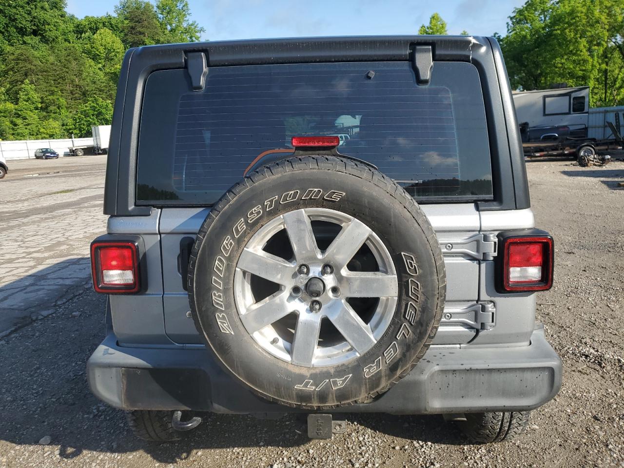 Photo 5 VIN: 1C4HJXDN3JW237790 - JEEP WRANGLER 