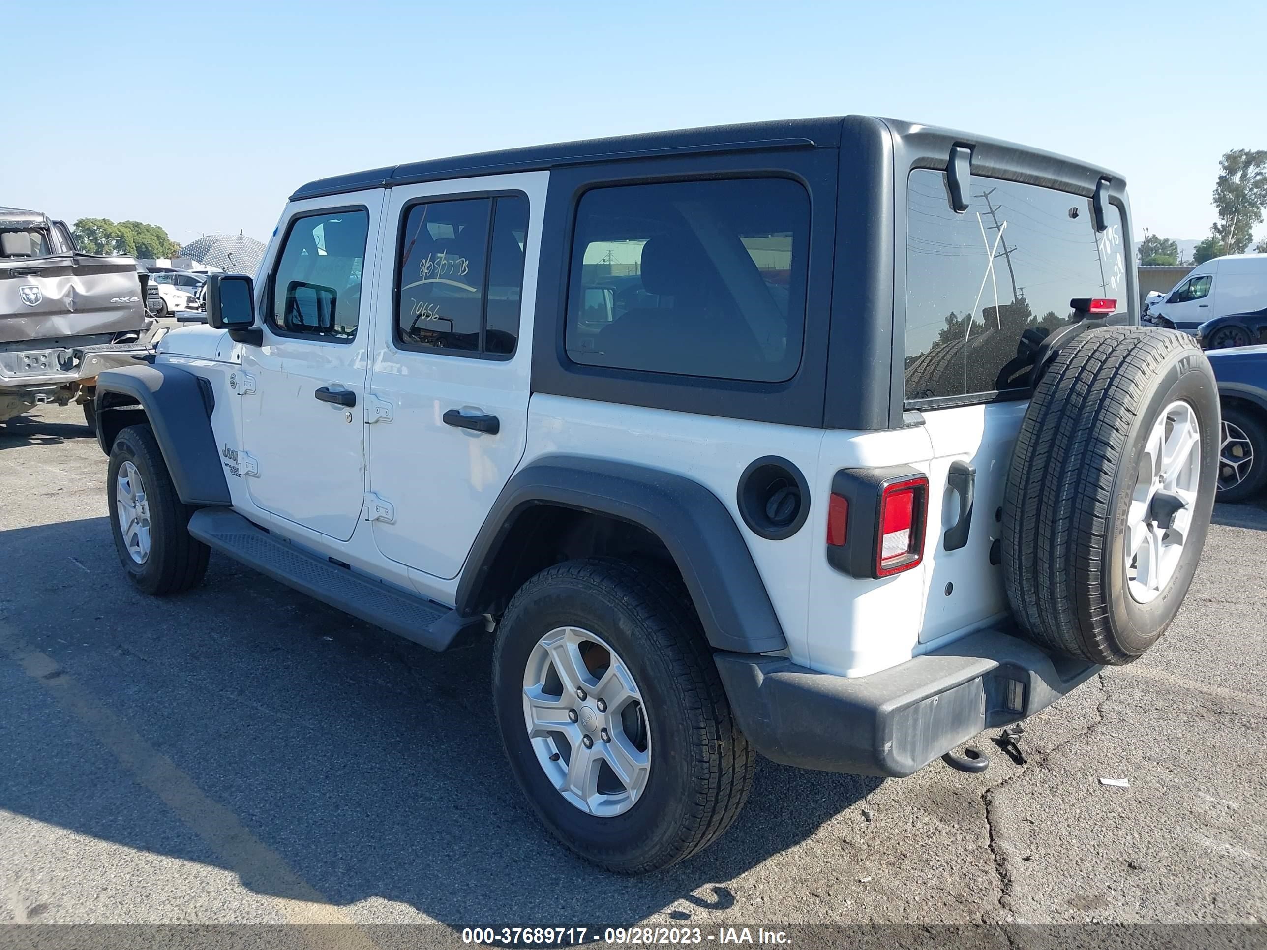 Photo 3 VIN: 1C4HJXDN6LW198146 - JEEP WRANGLER 