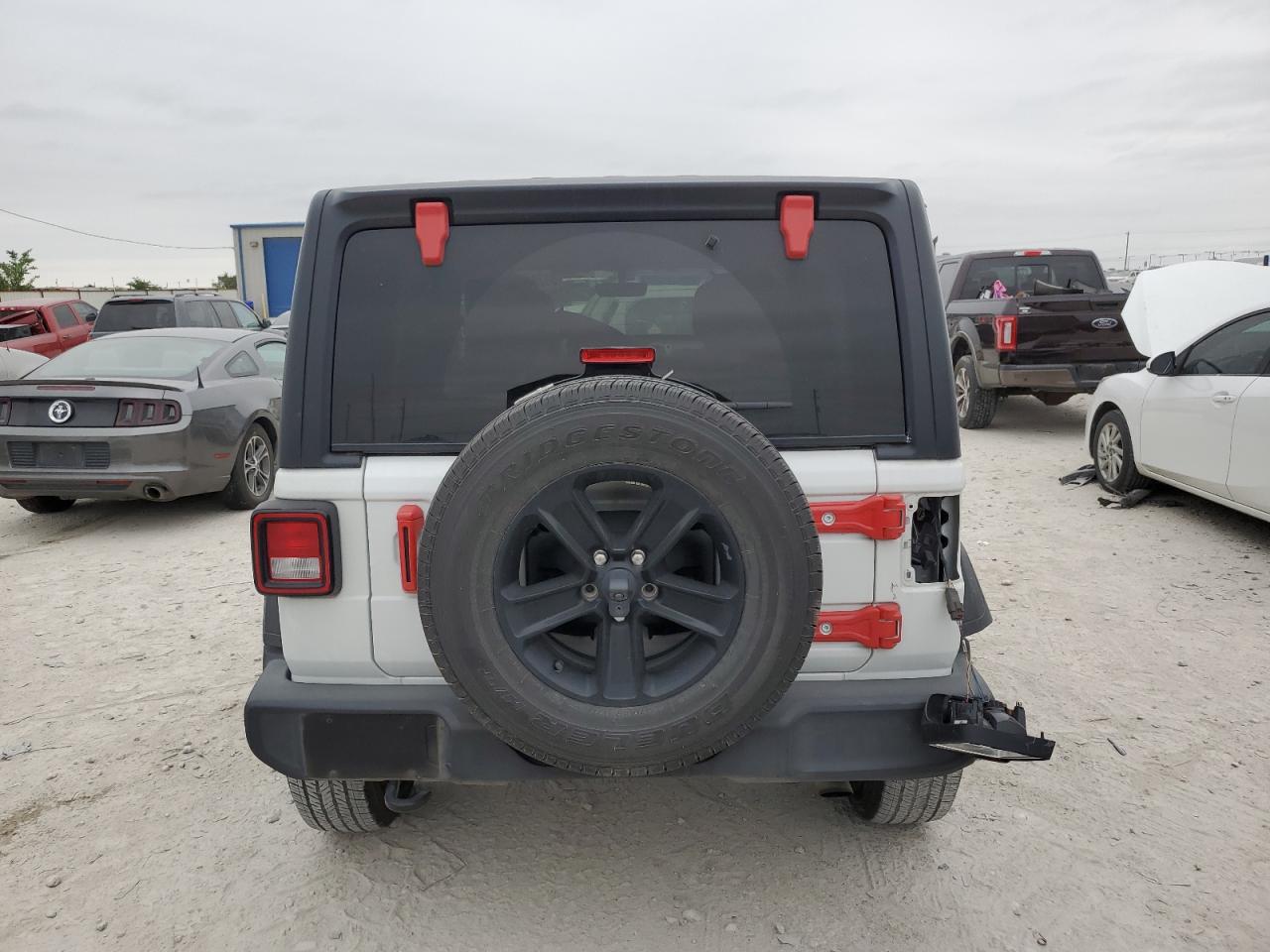 Photo 5 VIN: 1C4HJXDN6MW610048 - JEEP WRANGLER 