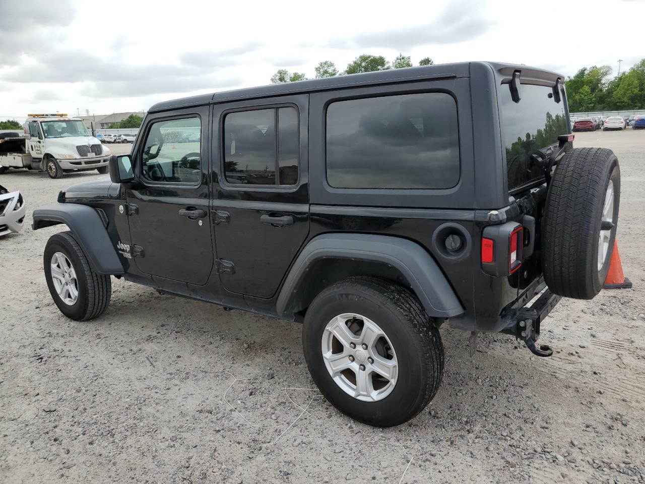 Photo 1 VIN: 1C4HJXDN9JW203904 - JEEP WRANGLER 